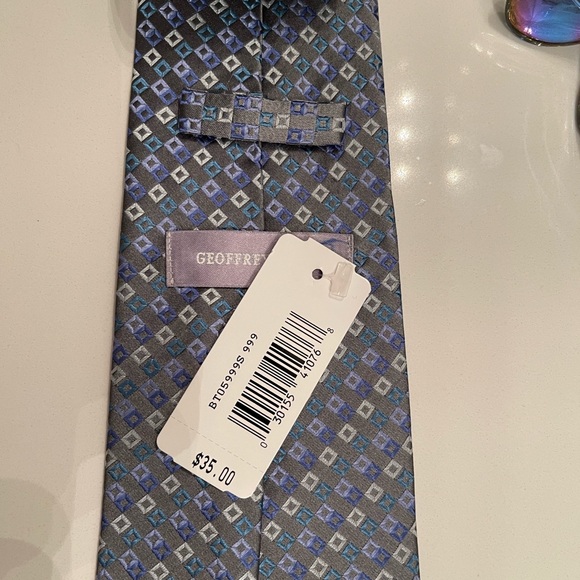 Men’s Tie - Picture 4 of 4